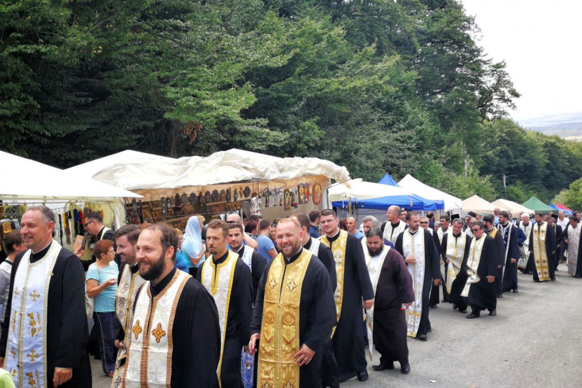 Procesiunea „La Nicula colo-n deal” 33819