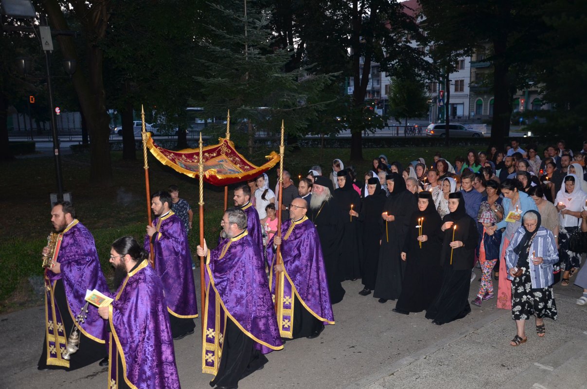 Prohodul Maicii Domnului la Catedrala din Timișoara 33833