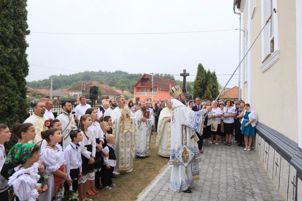Târnosiri și binecuvântări arhierești 33811