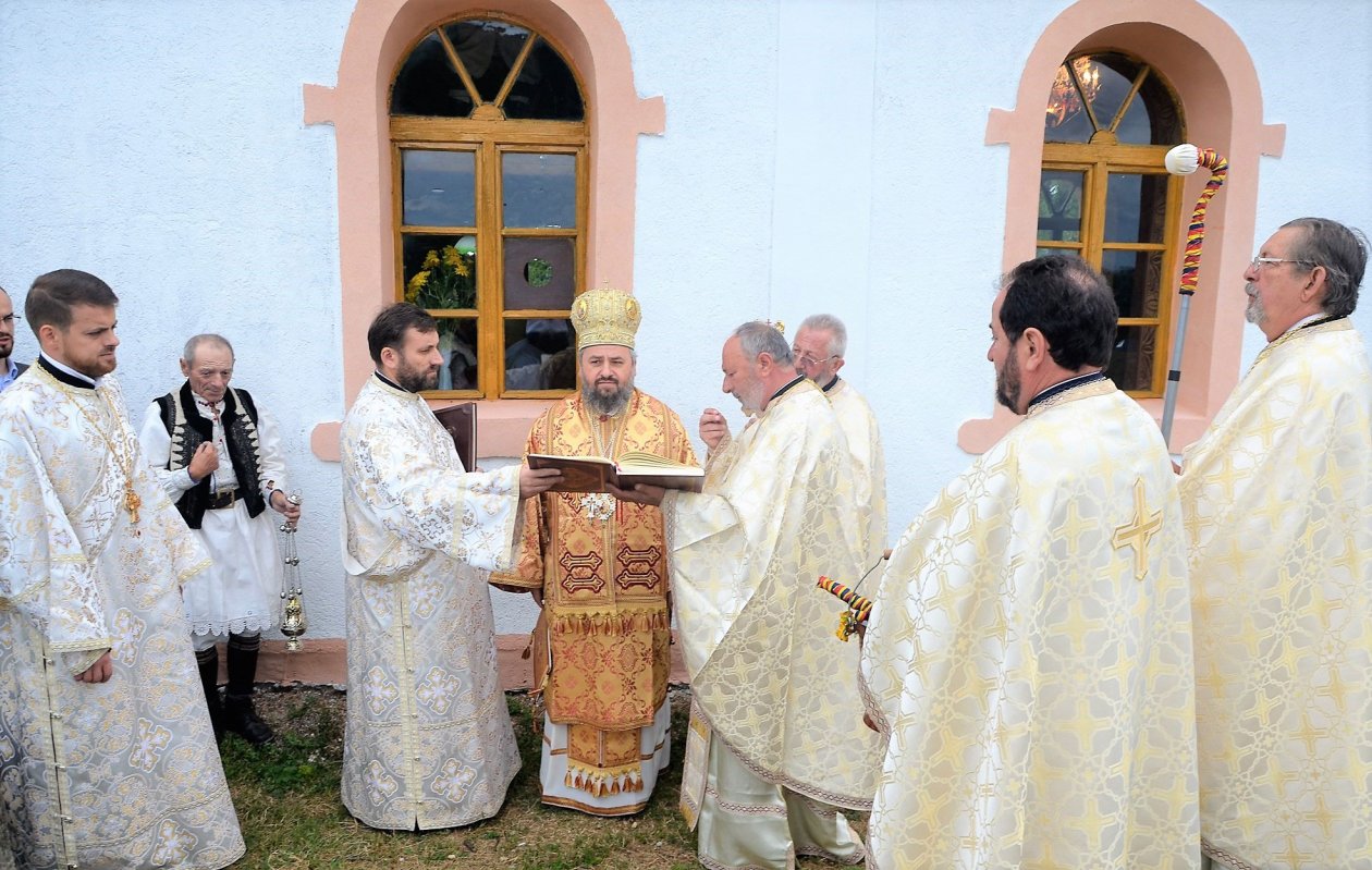 Târnosiri și binecuvântări arhierești 33816