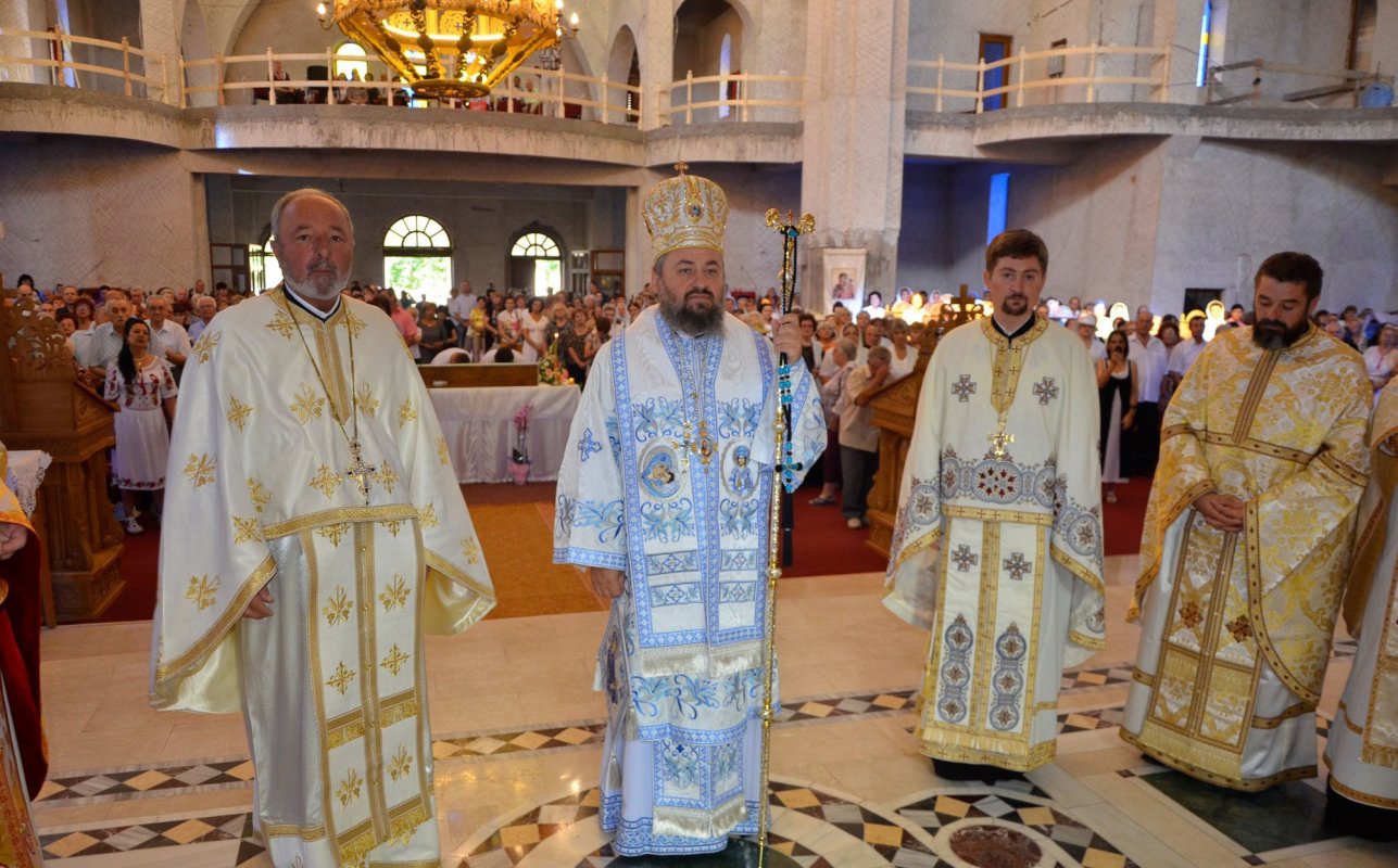 Hramuri și pelerinaje în cinstea Maicii Domnului 33748