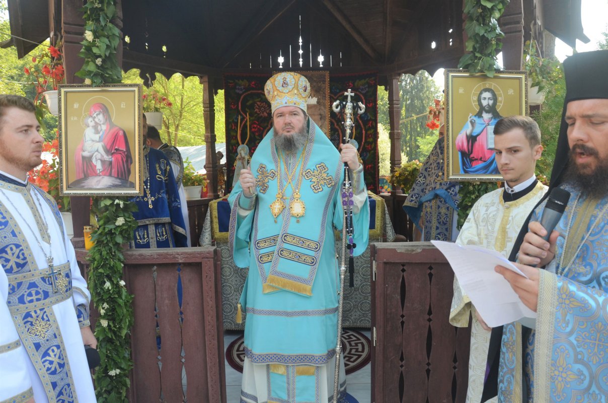 Hramuri și pelerinaje în cinstea Maicii Domnului 33750