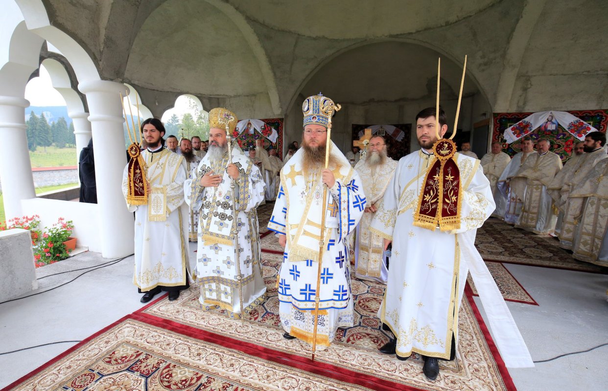 Hramuri și pelerinaje în cinstea Maicii Domnului 33752