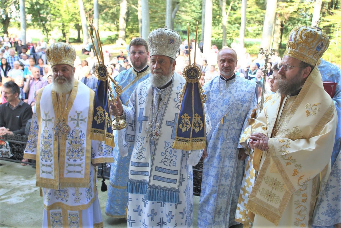 Hramuri și pelerinaje în cinstea Maicii Domnului 33758