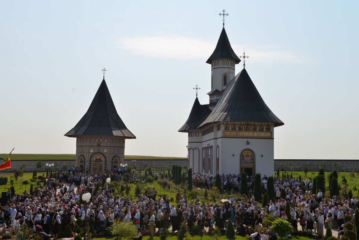 „Luaţi icoana Brâncovenilor şi veţi vedea cât de mici sunt încercările şi necazurile noastre!“ 33732