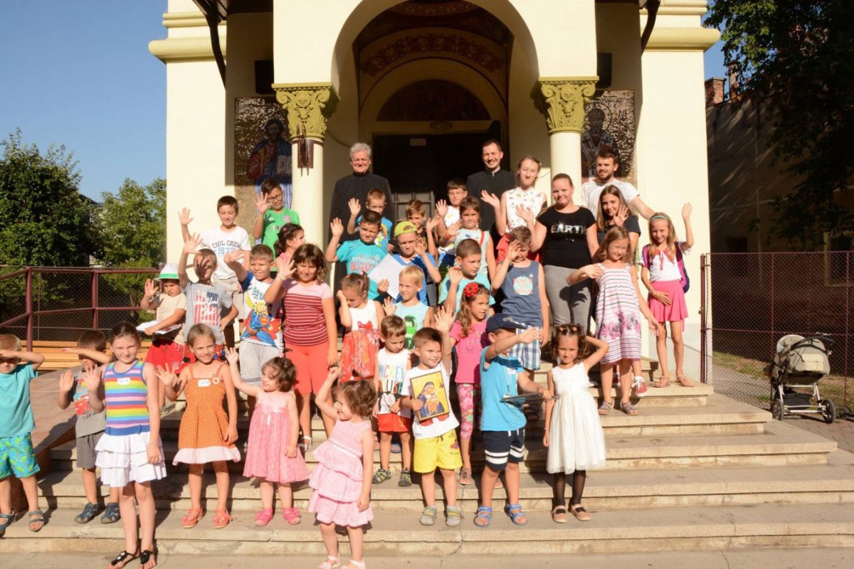 Activități cu copii, în parohia clujeană „Sfântul Nicolae” 33683