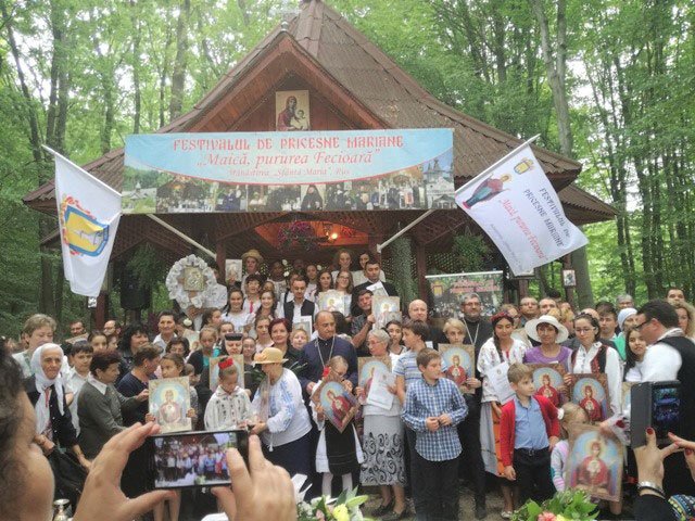 Festivalul de pricesne mariane pentru copii, la Mănăstirea Rus, Sălaj 33677