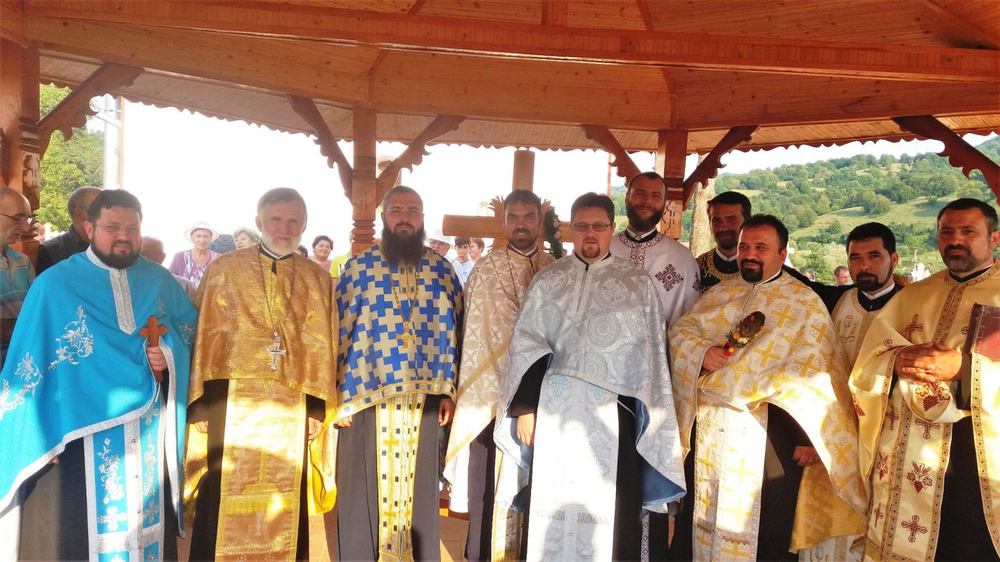 Nou preot în Parohia Comăna de Sus, Protopopiatul Rupea 33682