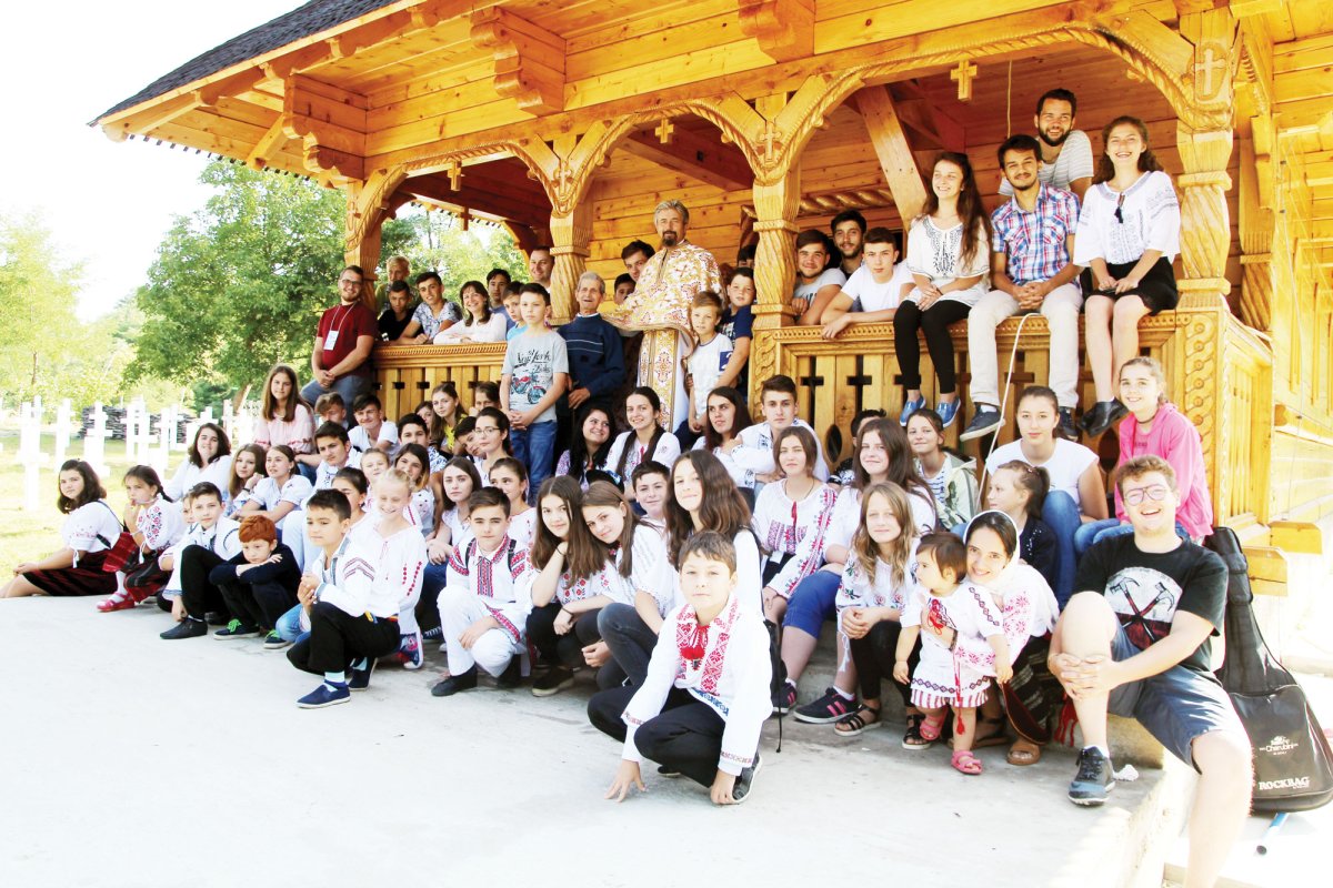 Tabăra din pridvorul satului Soci 33662