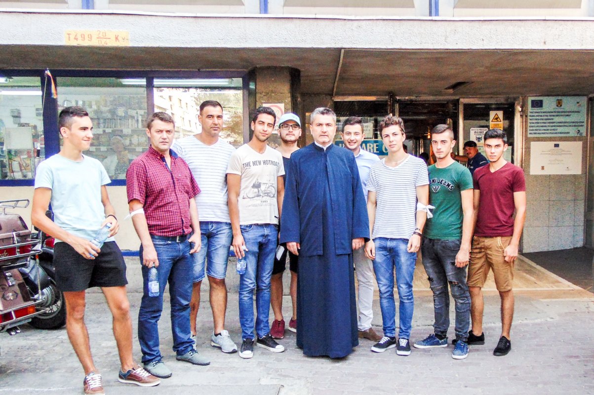 Tineri din Ceraşu, judeţul Prahova, au donat sânge 33721