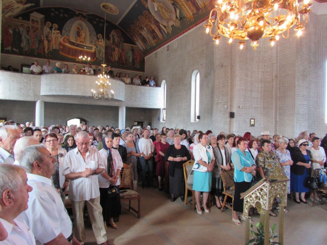 Sărbătoare în parohii clujene 33595