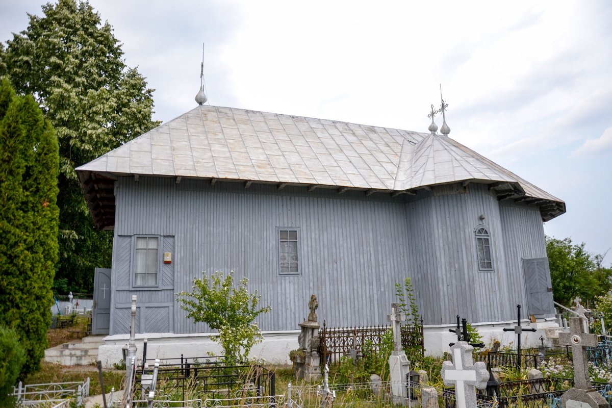 Bisericuța „călătoare” de pe Harțag 33570