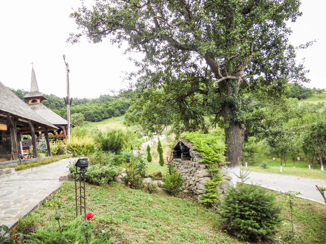 Mănăstirea Strâmba, loc al slujirii sociale responsabile 33530