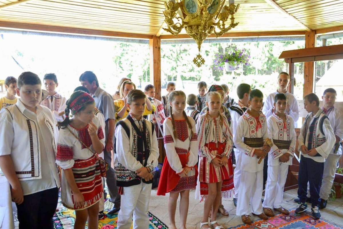 „Toacă şi ie moldovenească“ în Protoieria Oneşti 33489