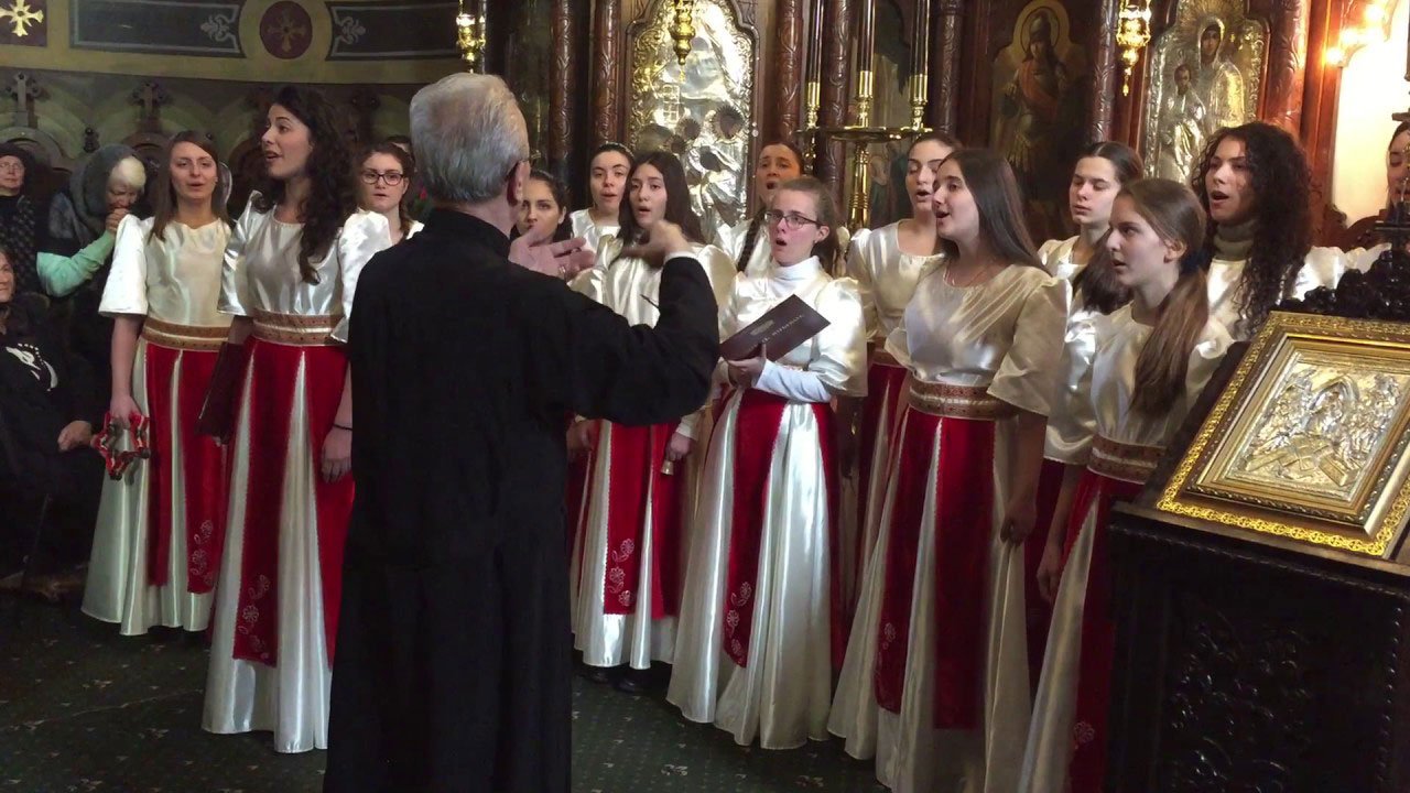 Corul „Symbol”, invitat în turneu în Canada 33458