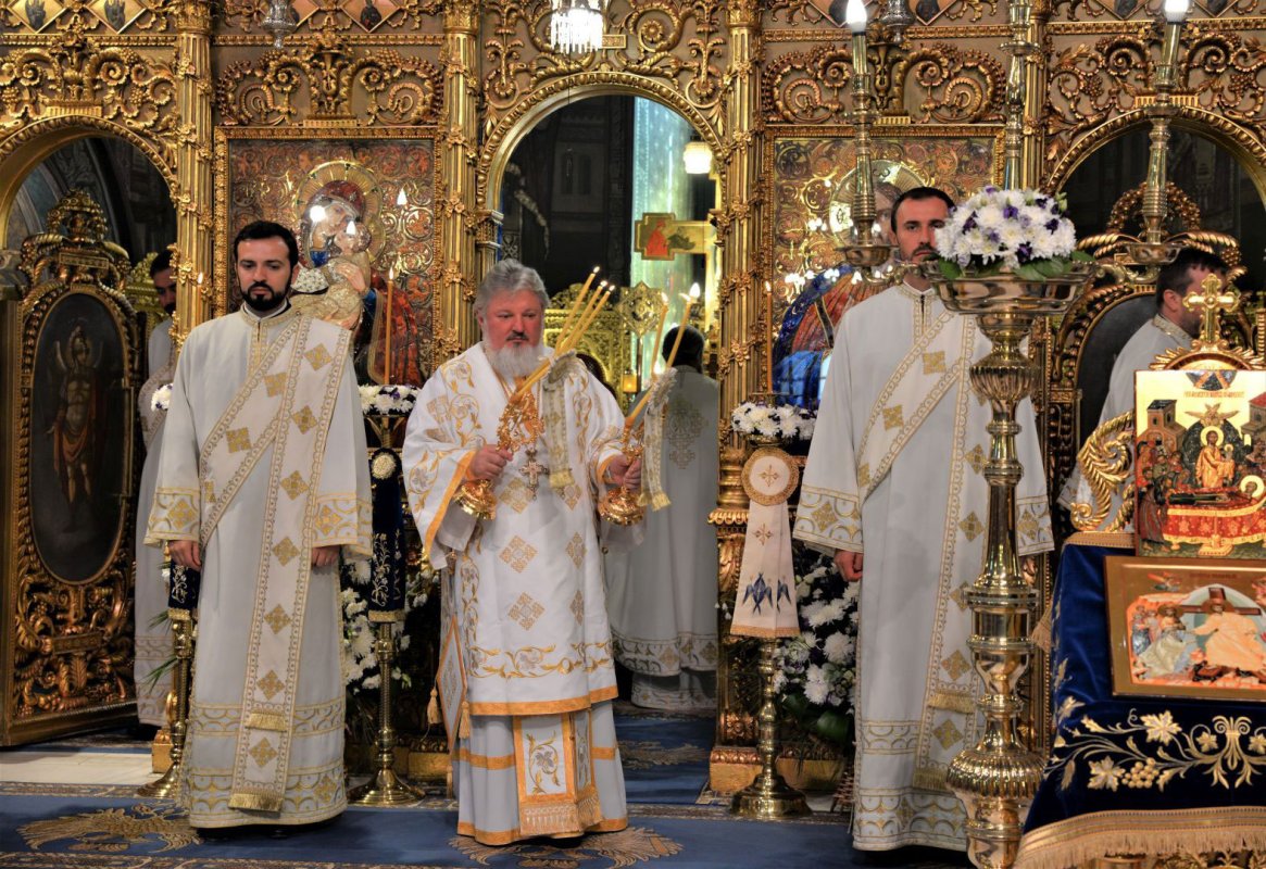 Slujire arhierească la Catedrala Patriarhală 33462