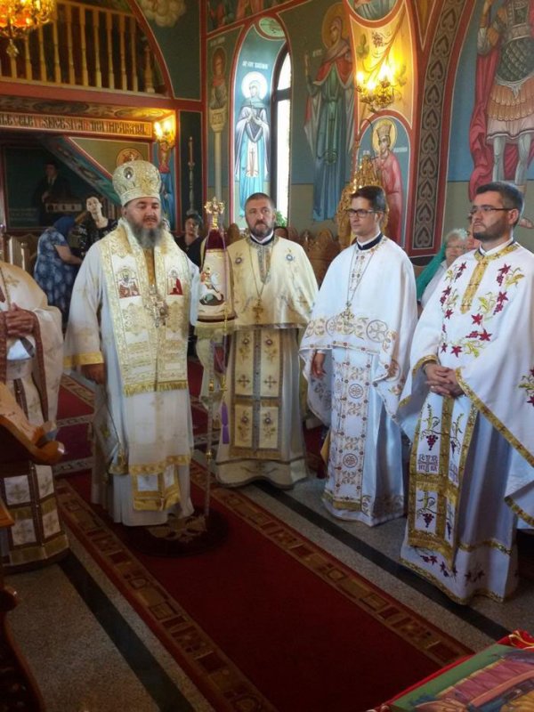 Slujiri arhierești în Muntenia și Dobrogea 33456