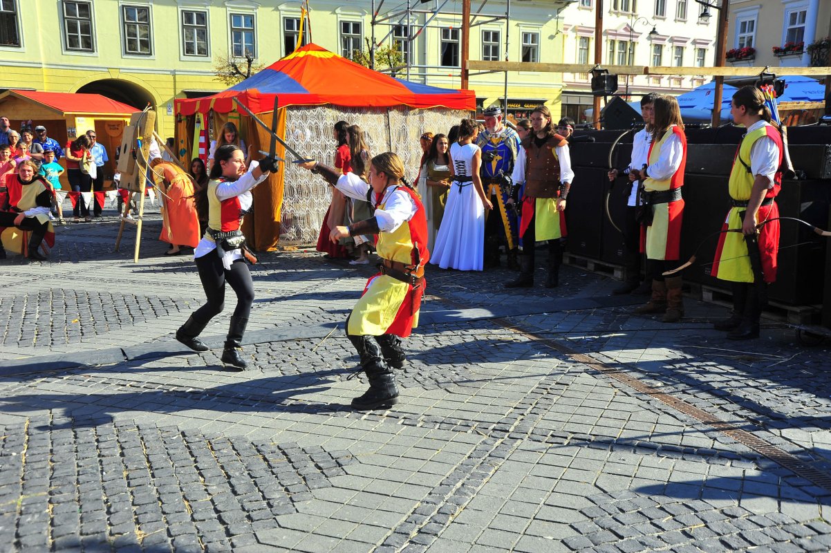 Trei zile de povești medievale și cultură 33471