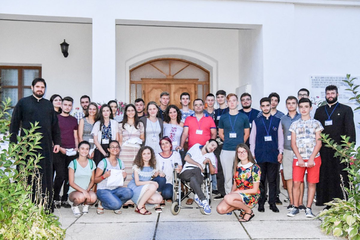 Tabăra „Tradiţie şi noutate”, la Bistriţa 33368