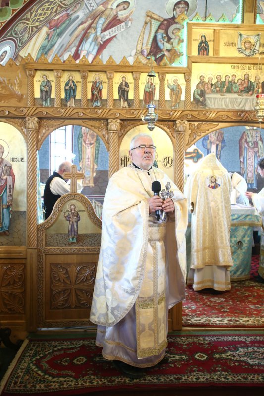 Biserica din Șura Mică, locul unde tinerii primesc învațătura sfântă 33301