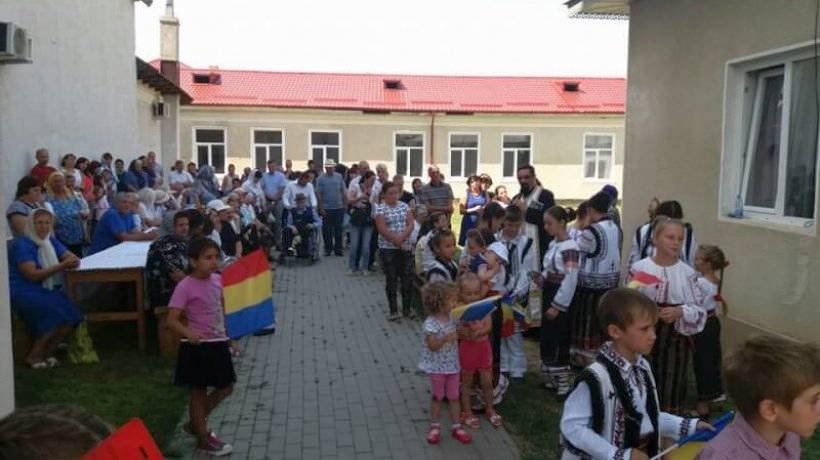 Duminica românilor migranţi, prăznuită la Holt 33296