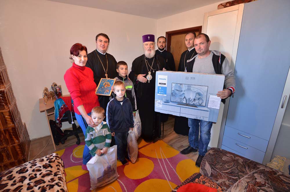 Trei case construite de Arhiepiscopia Târgoviștei 33340