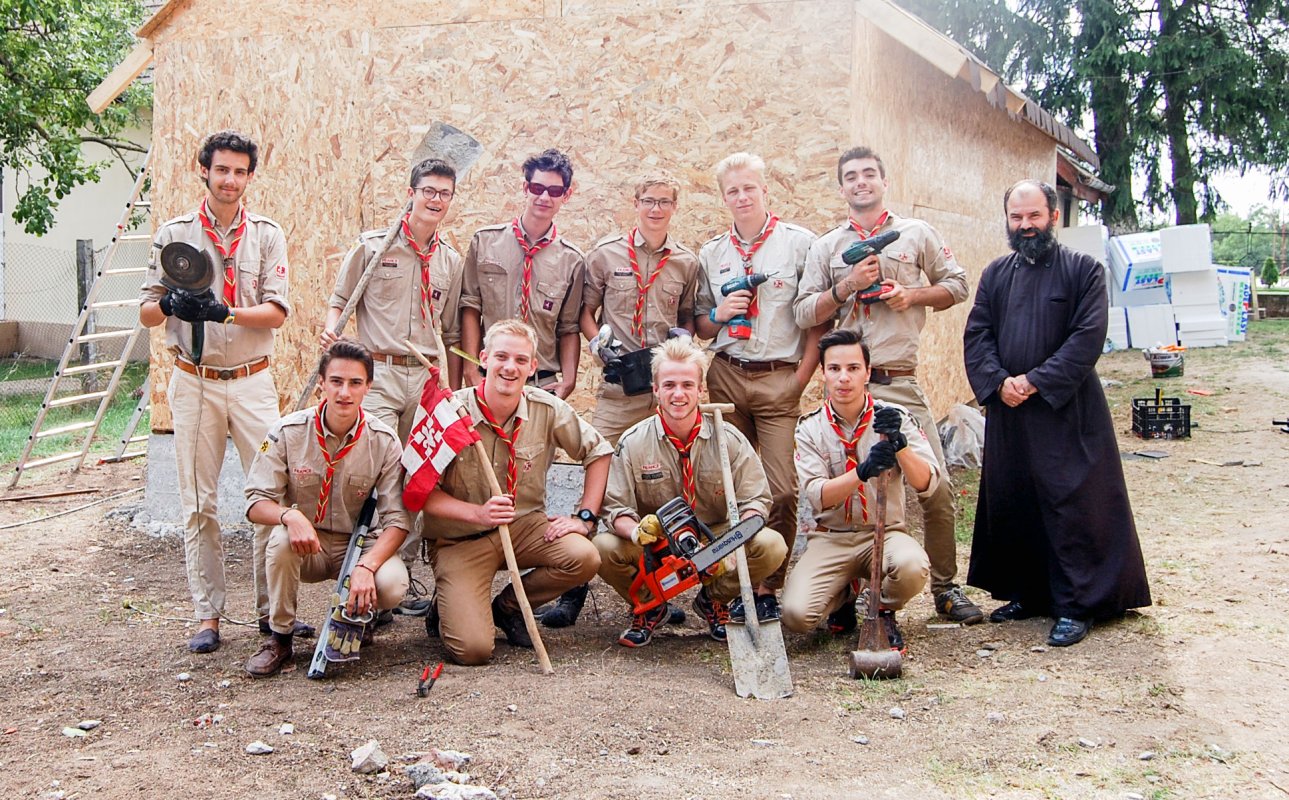 Voluntariat creștin la Parohia Cornești 33320