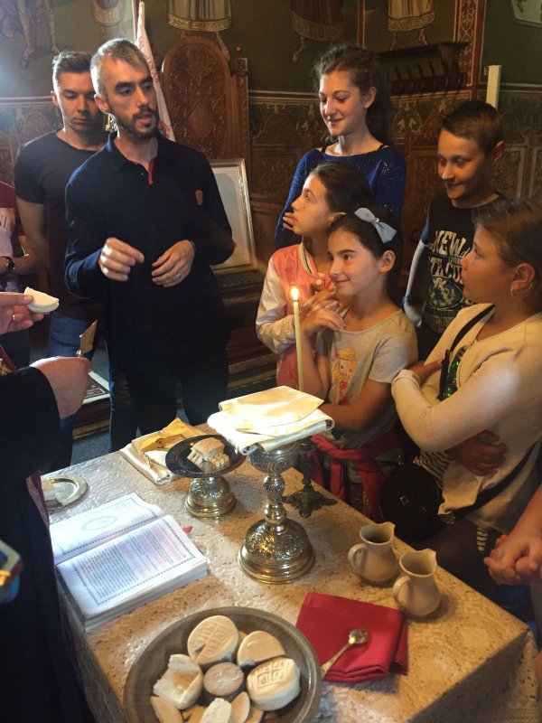 „Din pridvorul bisericii în mijlocul naturii” 33271