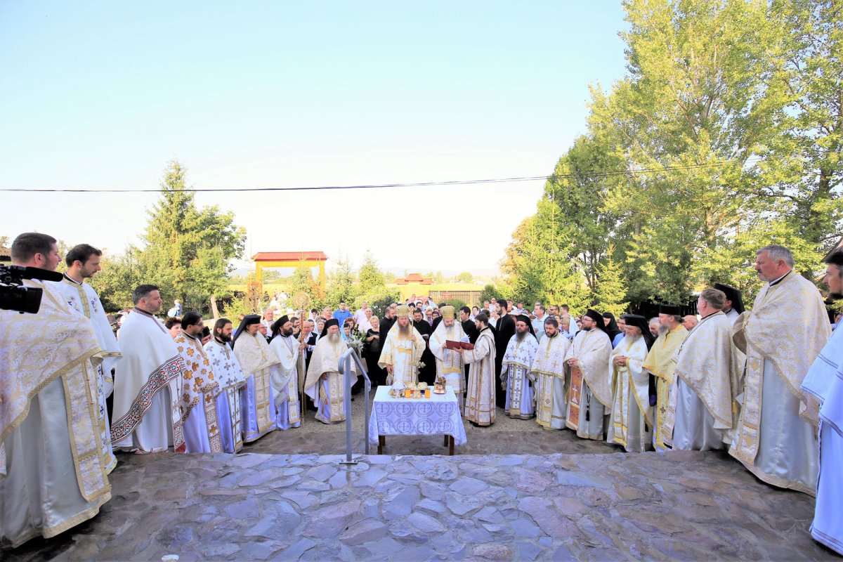 Târnosirea Mănăstirii Dumbrăvioara, din județul Mureș 33248