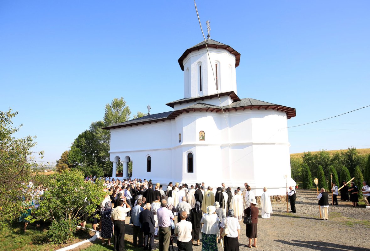 Târnosirea Mănăstirii Dumbrăvioara, din județul Mureș 33249