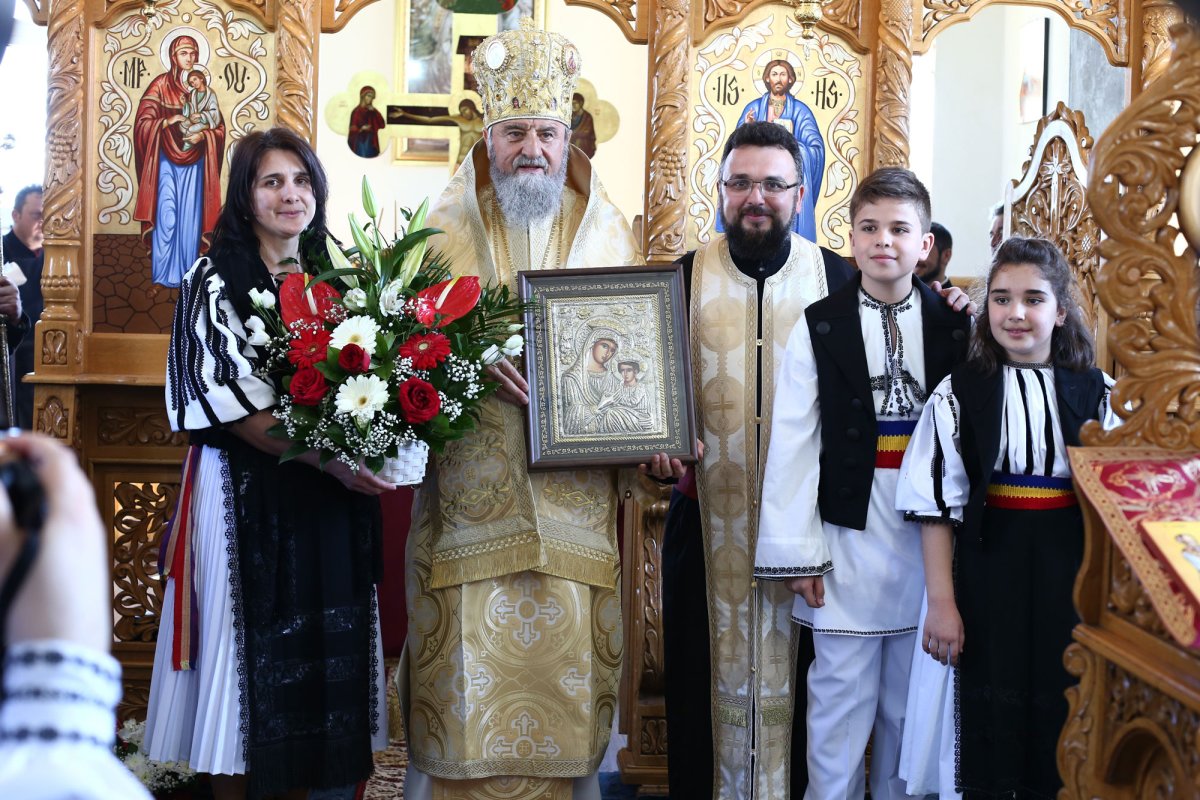 Veseud, satul binecuvântat de Sfânta Cuvioasă Parascheva 33246