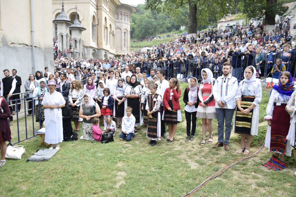 Slujiri arhierești în Duminica a 12 după Rusalii 33143