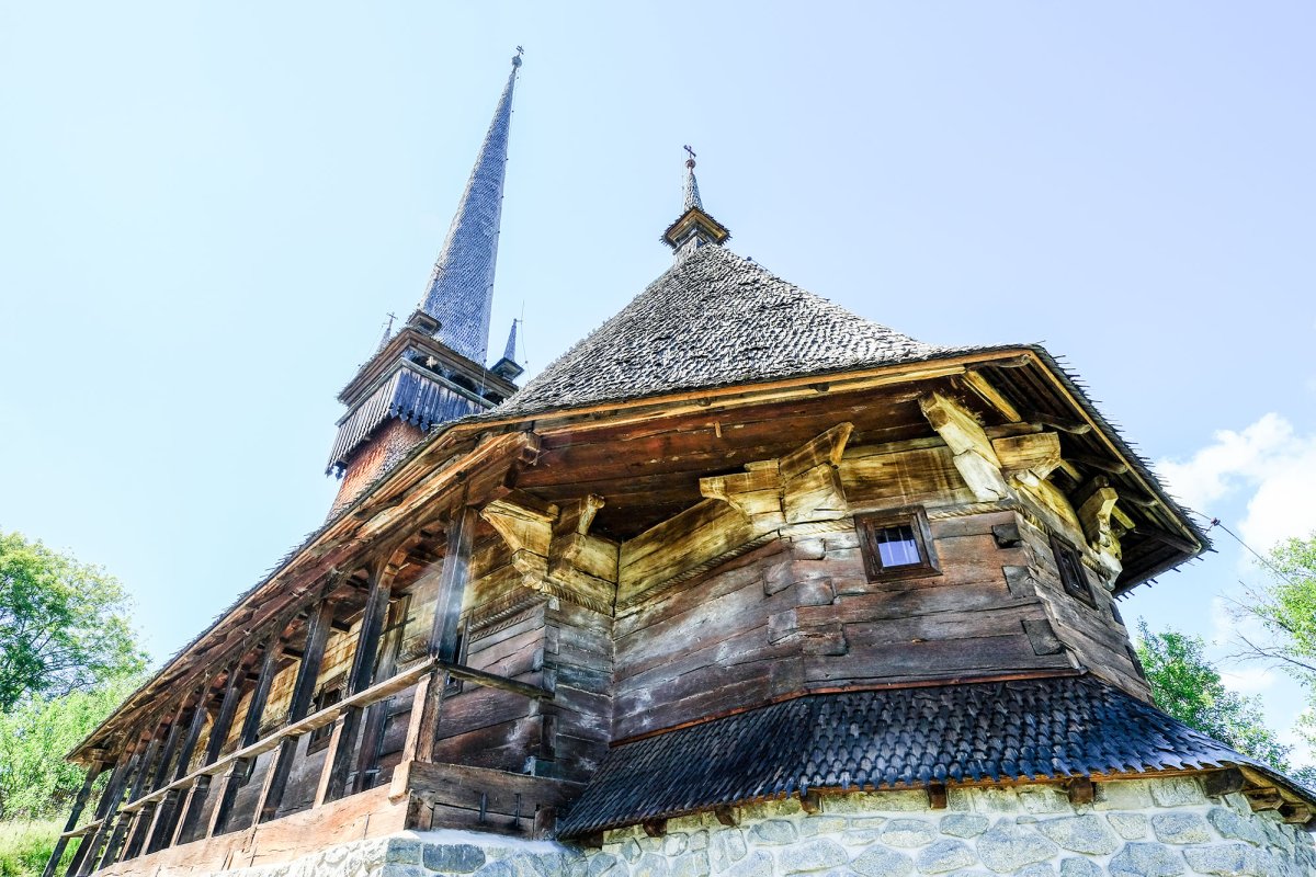 Bisericuța de lemn de la Fildu de Sus 33101