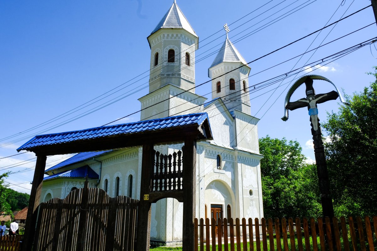 Bisericuța de lemn de la Fildu de Sus 33102