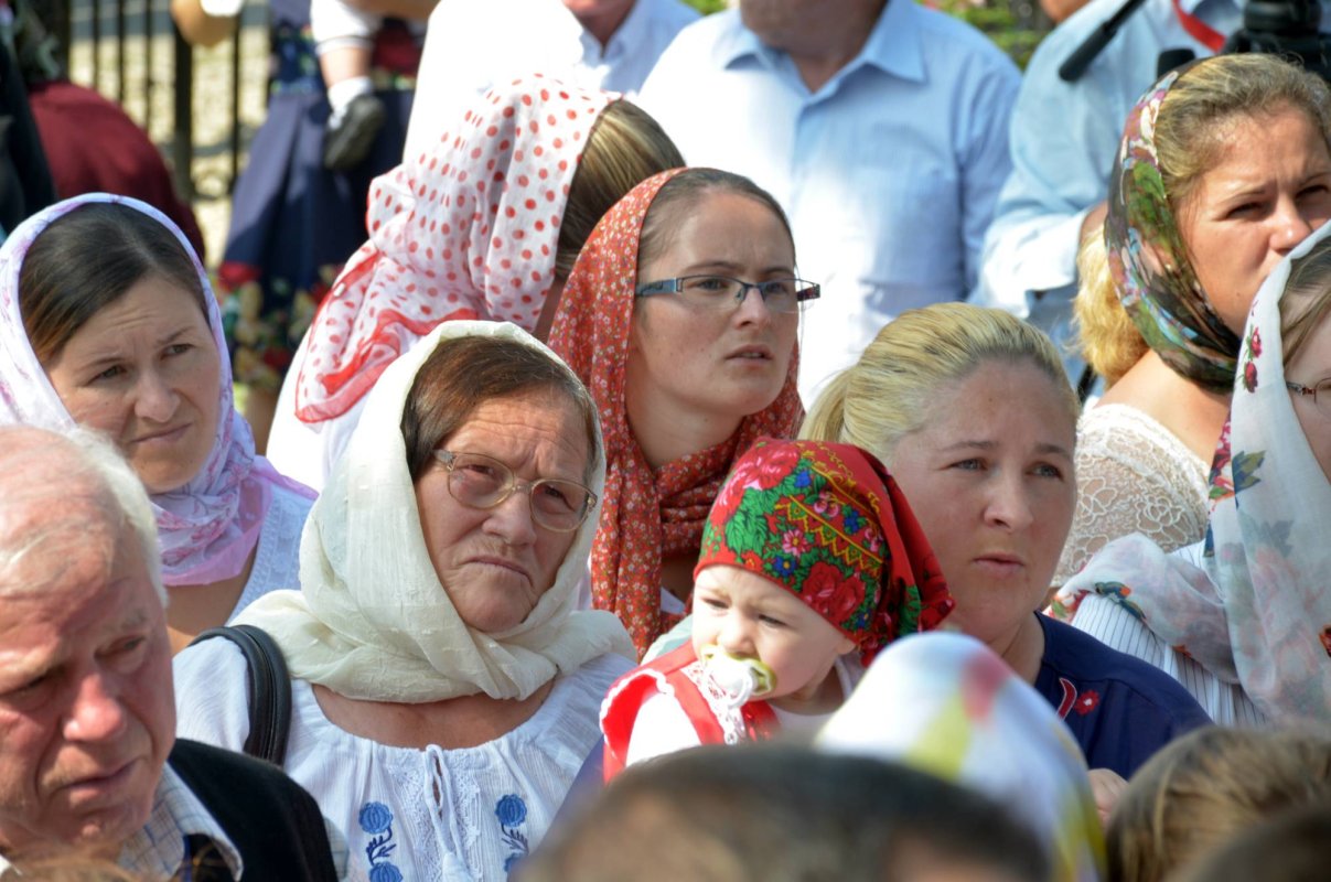 IPS Teofan a resfinţit Biserica „Sfântul Mare Mucenic Gheorghe“ din Copălău 33061