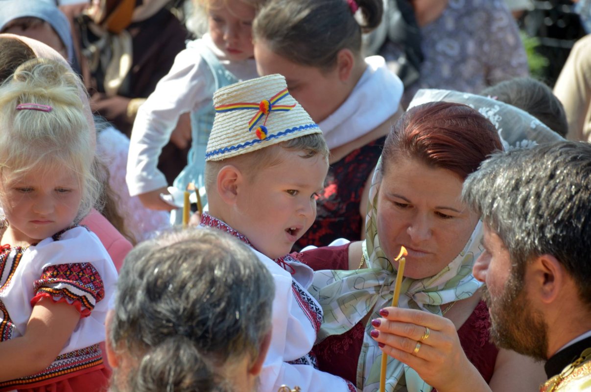 IPS Teofan a resfinţit Biserica „Sfântul Mare Mucenic Gheorghe“ din Copălău 33065