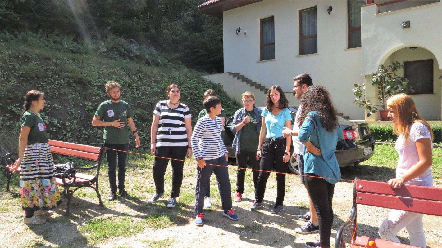 Tabăra de tineret „Tradiție și noutate” de la Mănăstirea Nicula 33078