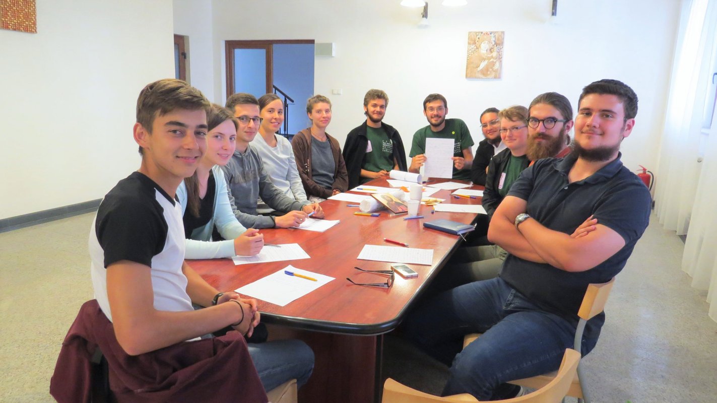 Tabăra de tineret „Tradiție și noutate” de la Mănăstirea Nicula 33080