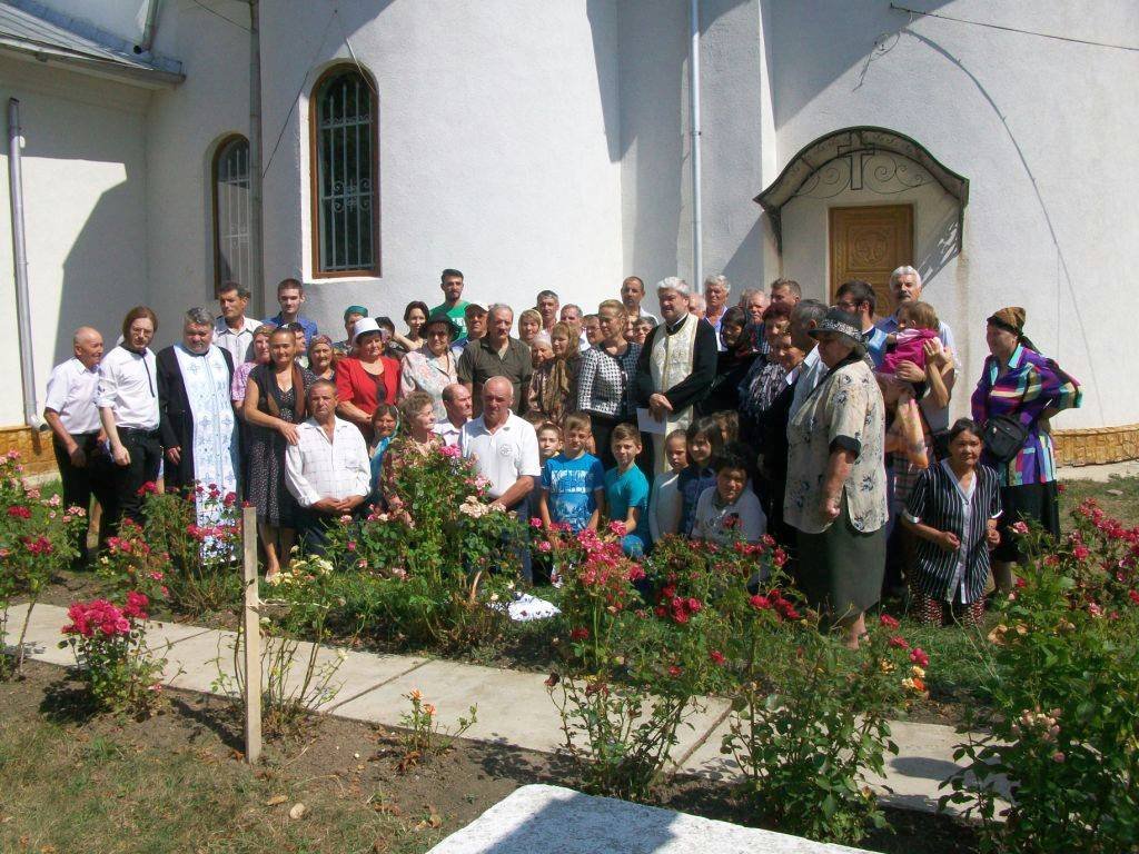 30 de ani de la sfinţirea bisericii din Strunga 32983