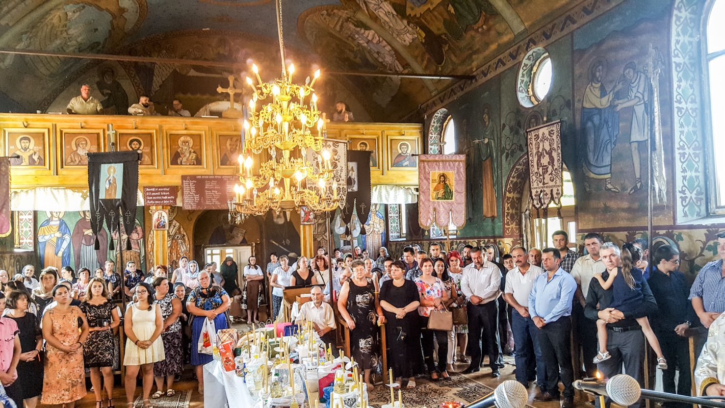 Cerc misionar în parohia arădeană Crocna 33017