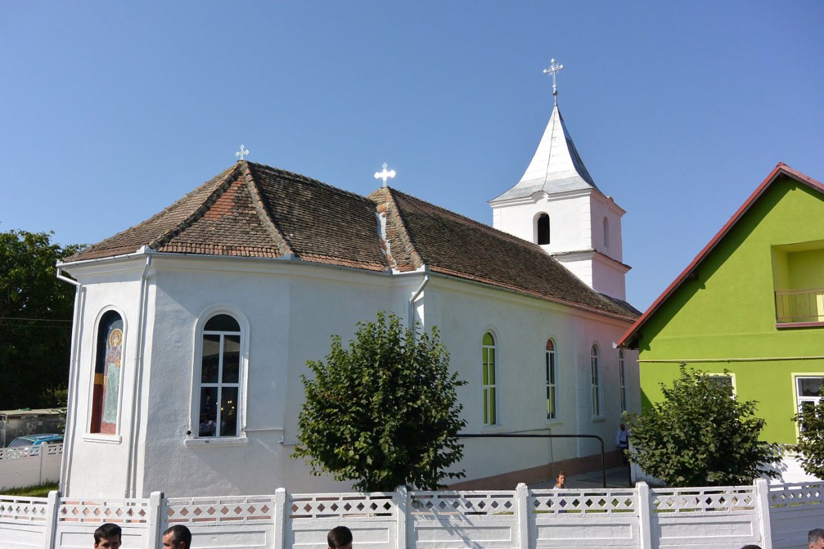 Târnosiri și binecuvântări arhierești în Duminica a 12 după Rusalii 32993