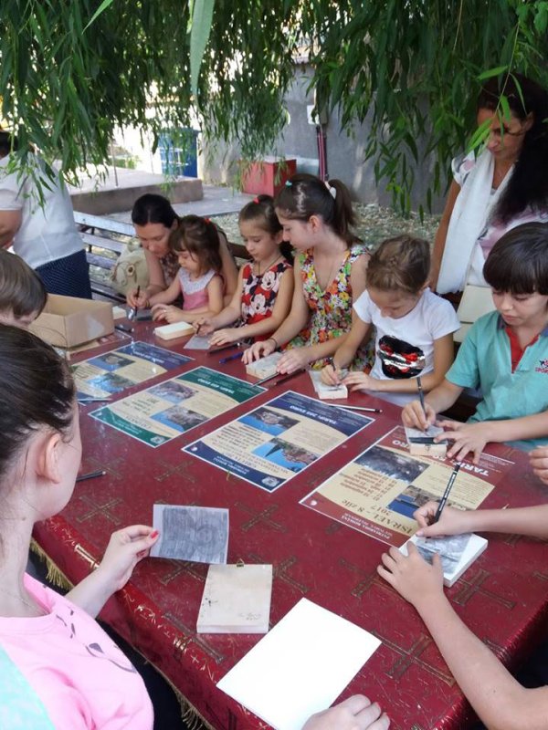 Activități cu tinerii la Biserica „Sfântul Pantelimon” 32942