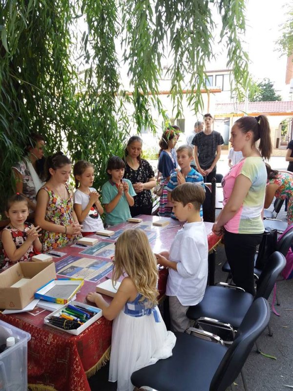 Activități cu tinerii la Biserica „Sfântul Pantelimon” 32945