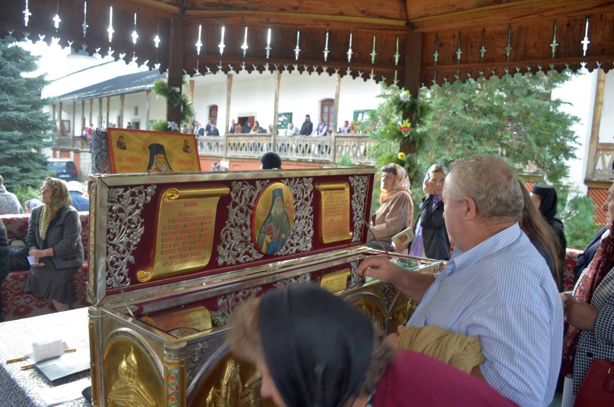 Hram la una dintre cele mai vechi aşezări monahale din Neamţ 32908