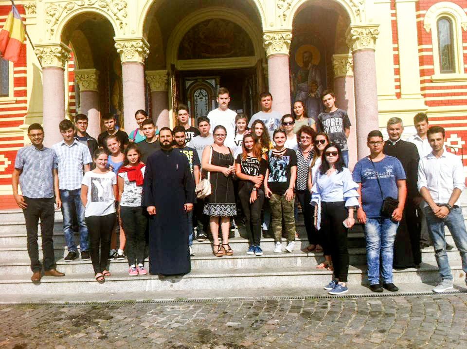 Şcoala de vară „Artă, Cultură, Spiritualitate” la Craiova 32971