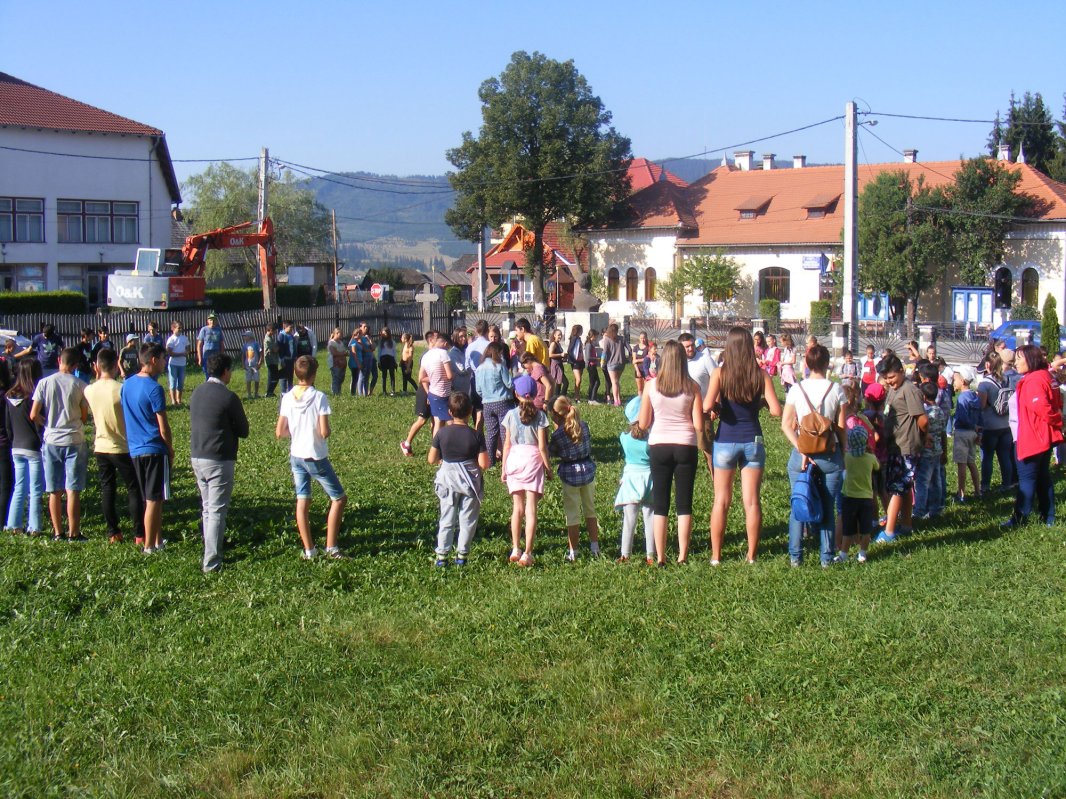 Tabără la poalele munților Călimani pentru 160 de copii 32958