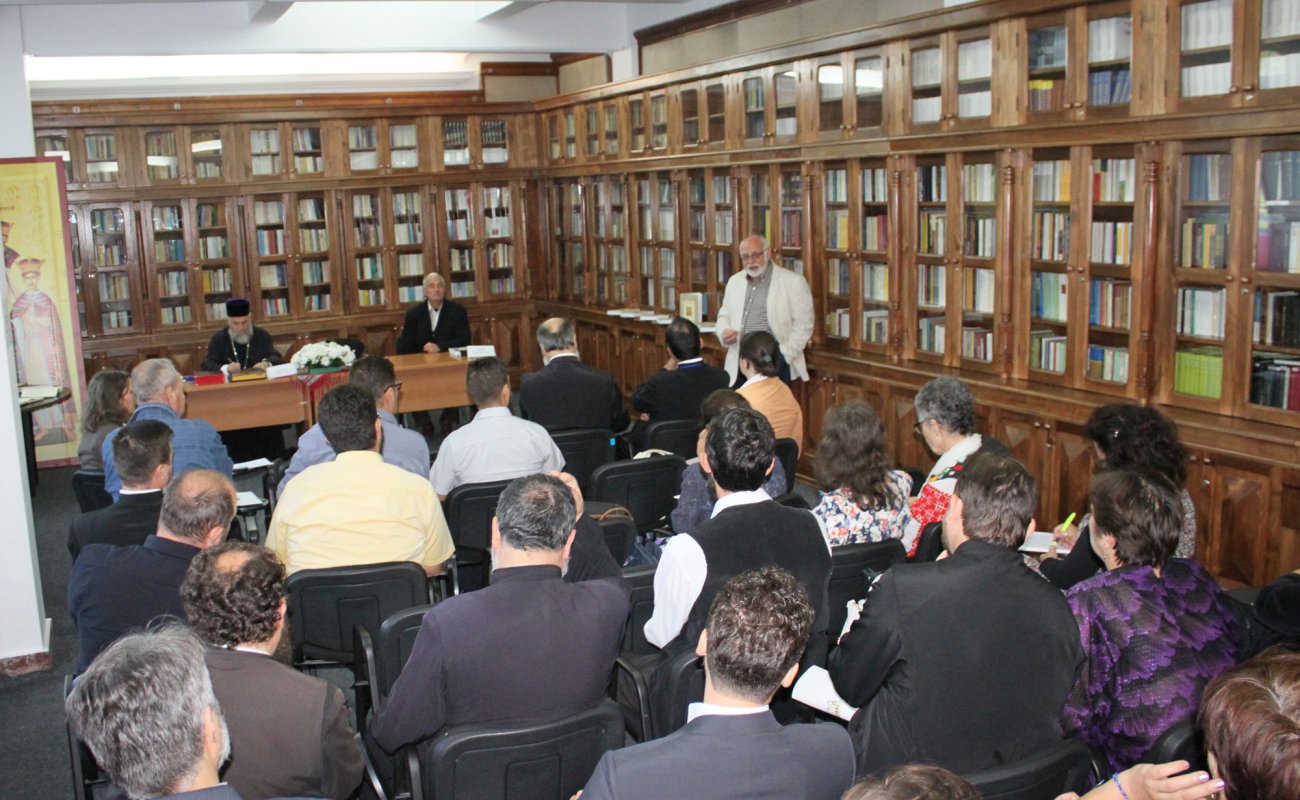 Colocvii de teologie patristică şi bizantinologie 32898
