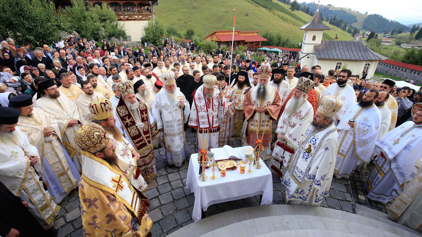 Hramuri la praznicul Tăierii Capului Sfântului Ioan Botezătorul 32847
