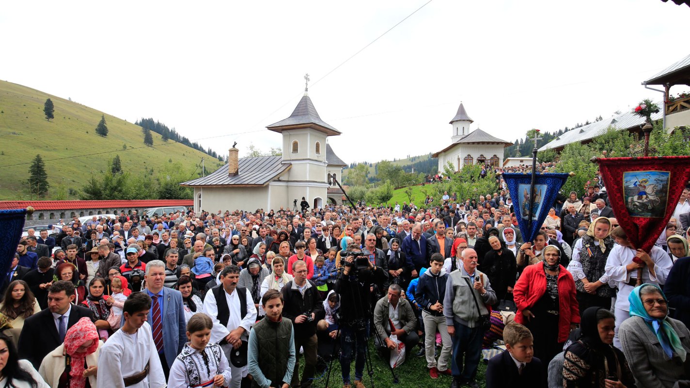 Hramuri la praznicul Tăierii Capului Sfântului Ioan Botezătorul 32848