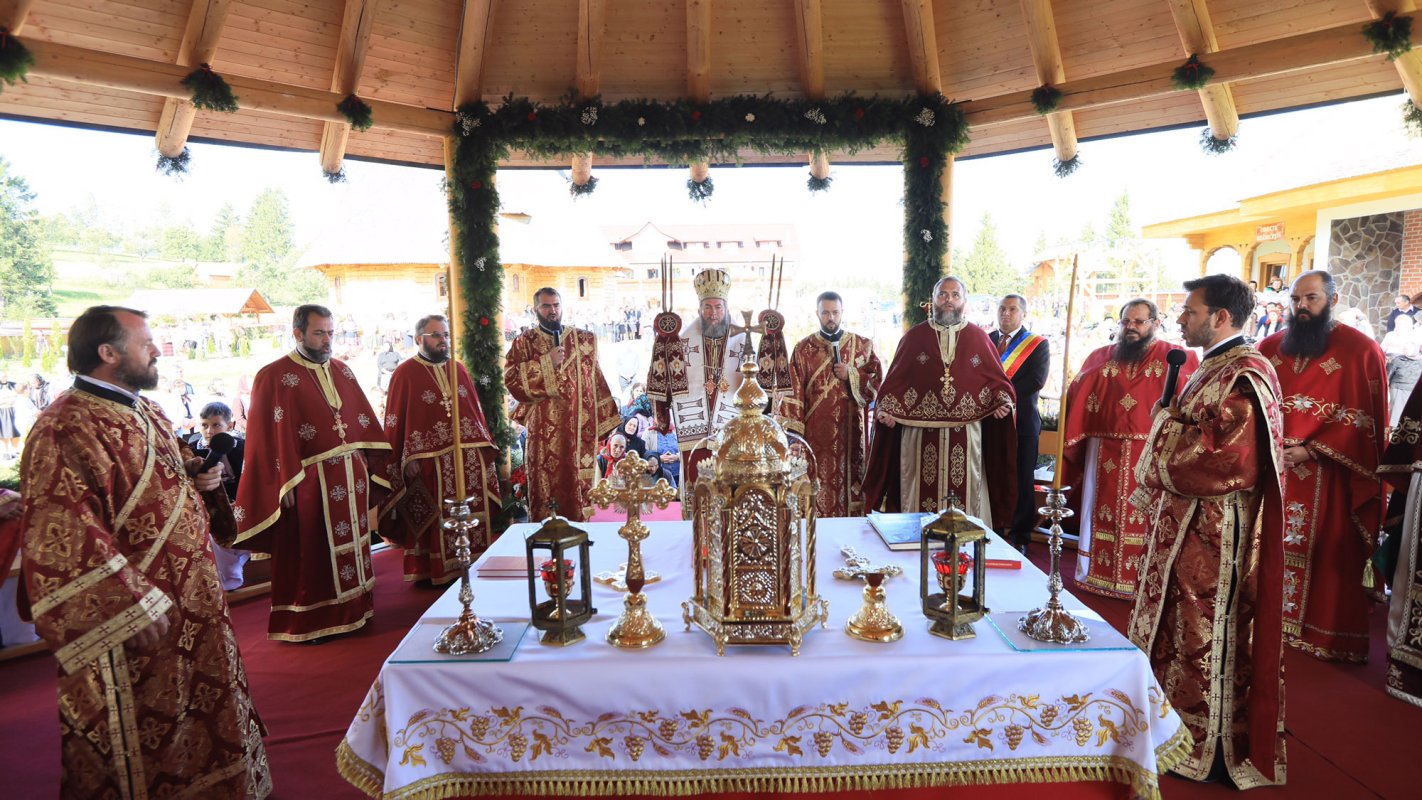 Hramuri la praznicul Tăierii Capului Sfântului Ioan Botezătorul 32850